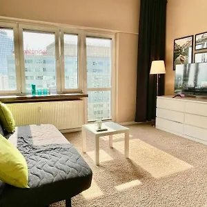 Aircondition 2, 2xmetro Wifi 50'tv Netflix Hbo Appletv Apartament Warszawa